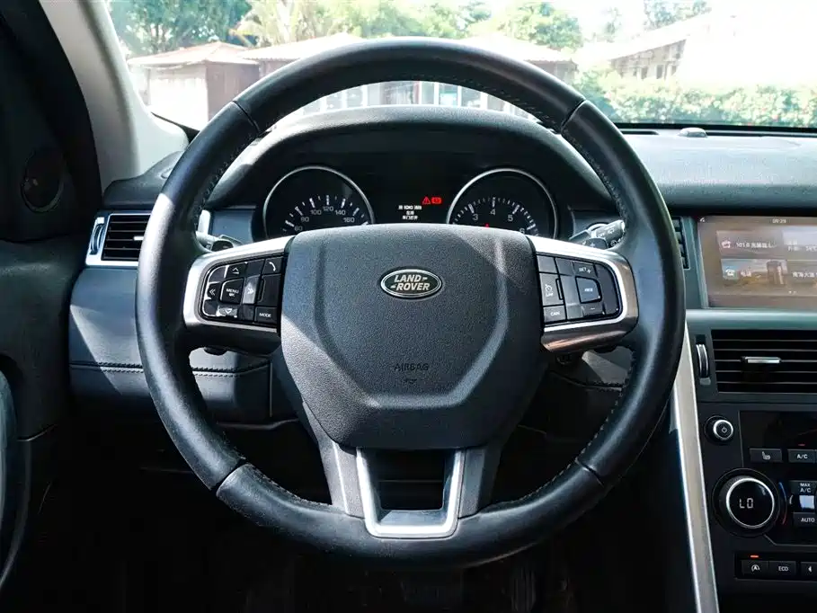 Land Rover Discovery Sport 2016 — фото 10