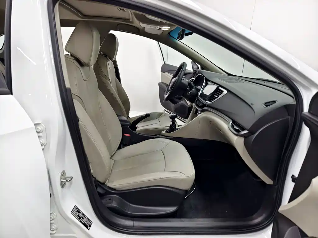 Buick Excelle 2019 — фото 14