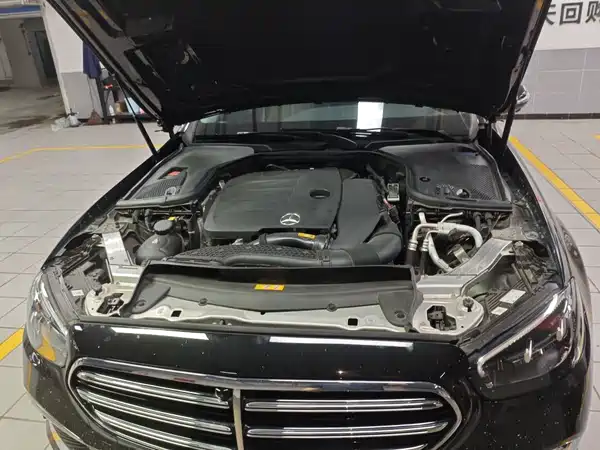 Mercedes-Benz E-Class 2022