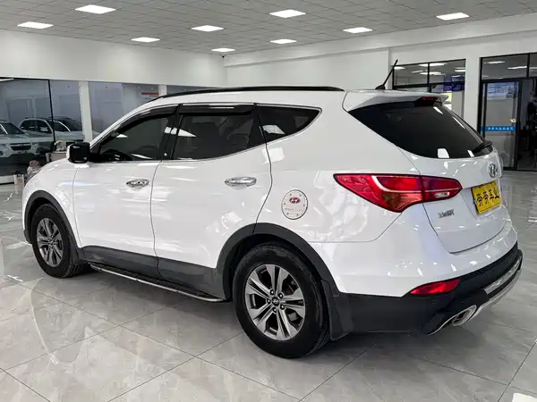 Hyundai Santa Fe 2013