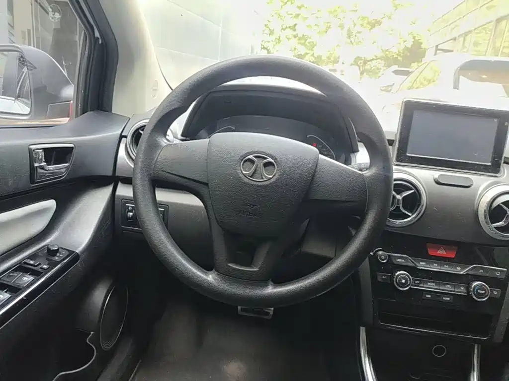 BAIC New Energy EC5 2020 — фото 11
