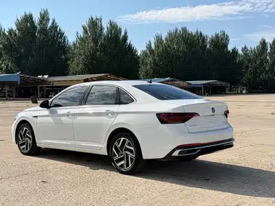 Volkswagen Sagitar 2022