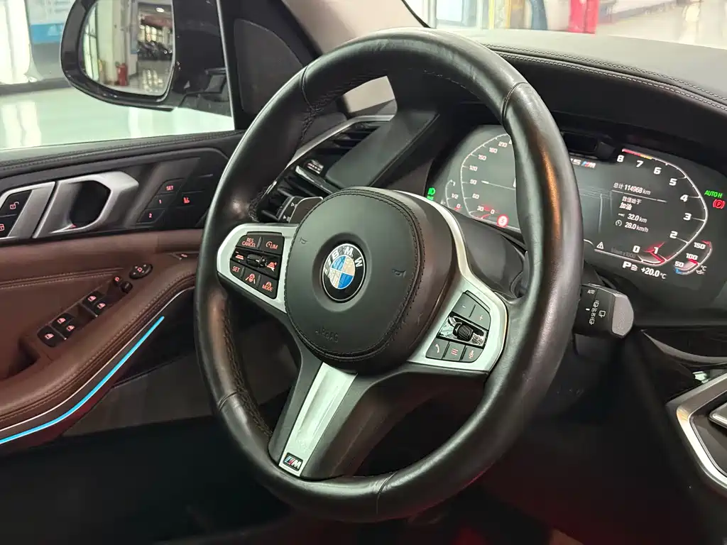 BMW X5 2018 — фото 11