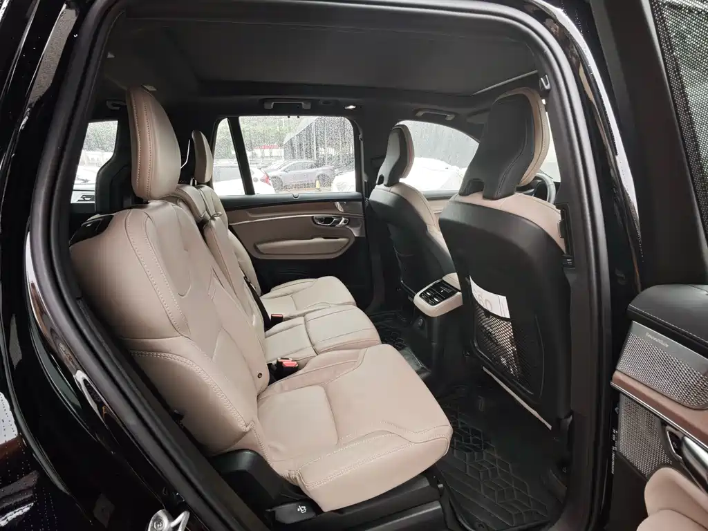 Volvo XC90 PHEV 2025 — фото 17