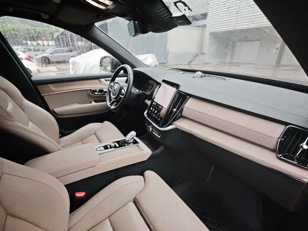 Volvo XC90 PHEV 2025 — фото 20