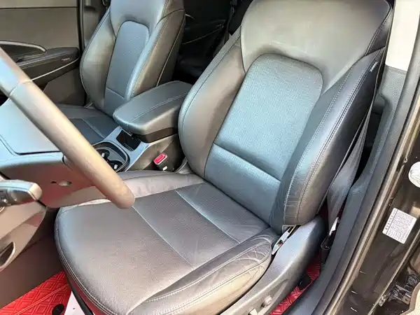 Hyundai Santa Fe 2014