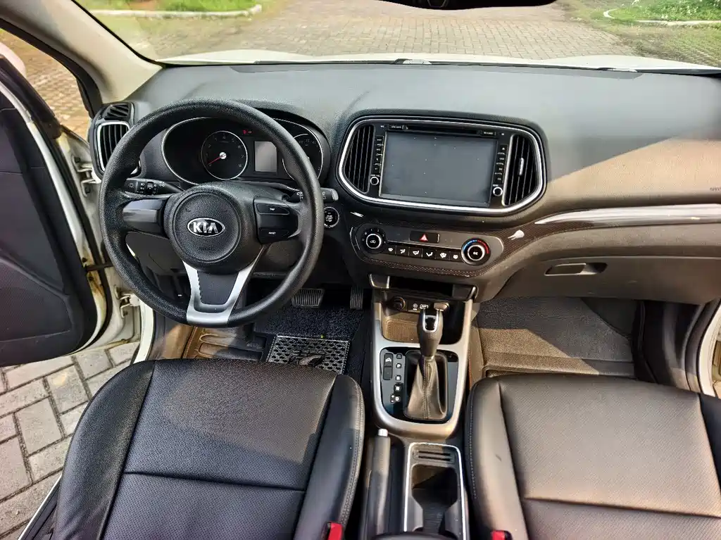 Kia KX3 2015 — фото 14