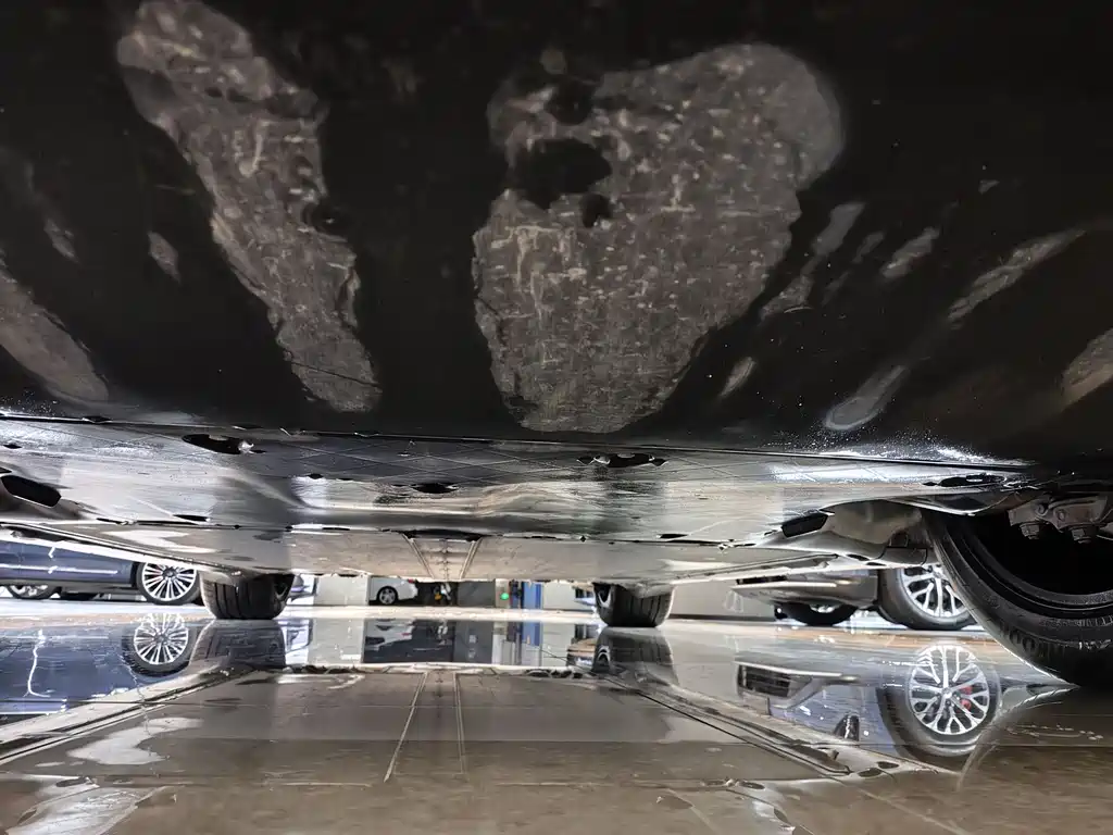 Tesla Model Y L 2025 — фото 14