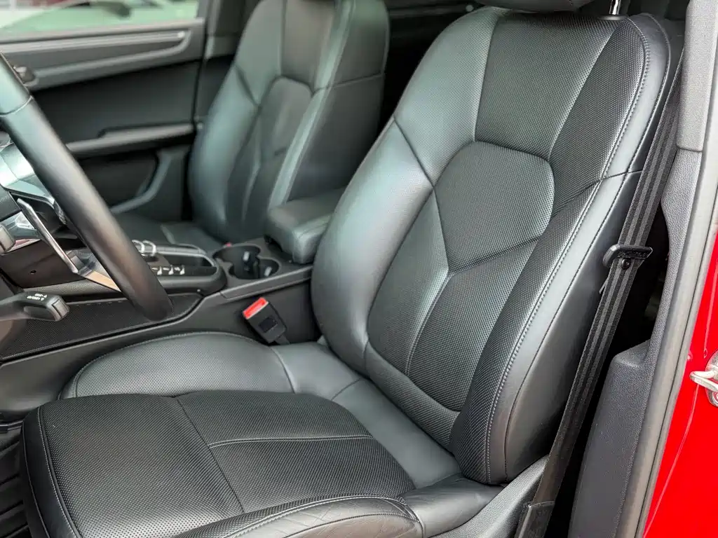 Porsche Macan 2018 — фото 19