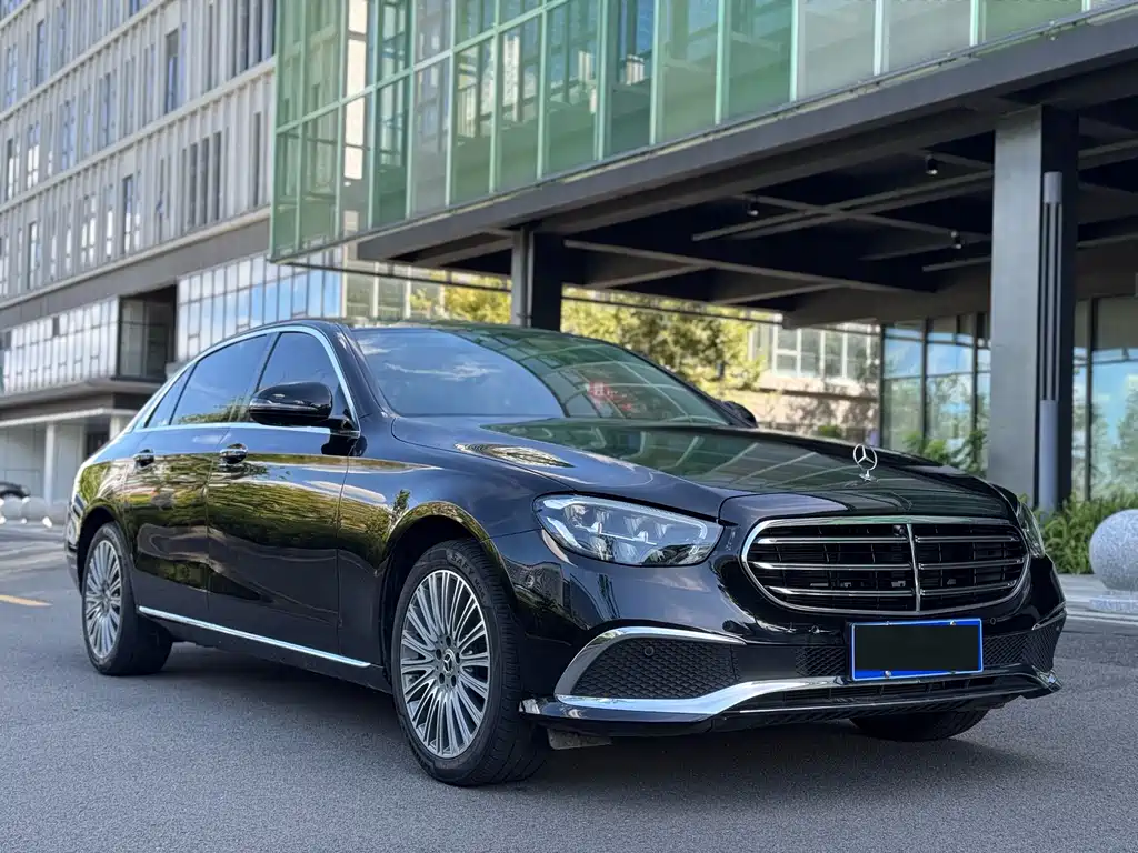 Mercedes-Benz E-Class 2021 — фото 3