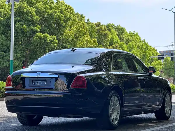 Rolls-Royce Ghost 2012