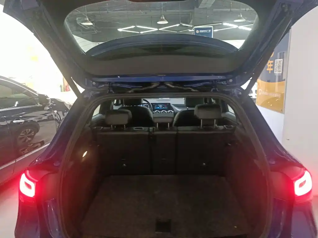 Mercedes-Benz GLA 2021 — фото 9
