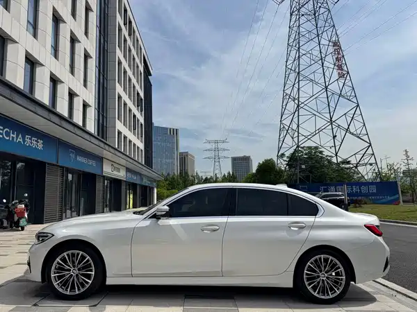 BMW 3 Series 2020