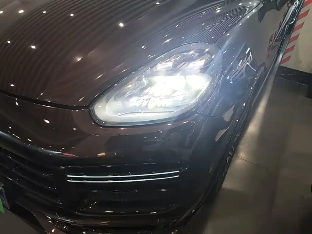 Porsche Cayenne 2015 — фото 24