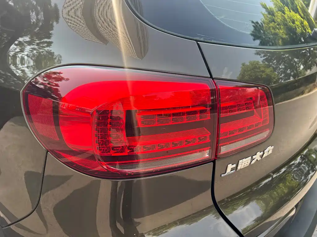 Volkswagen Tiguan 2015 — фото 12