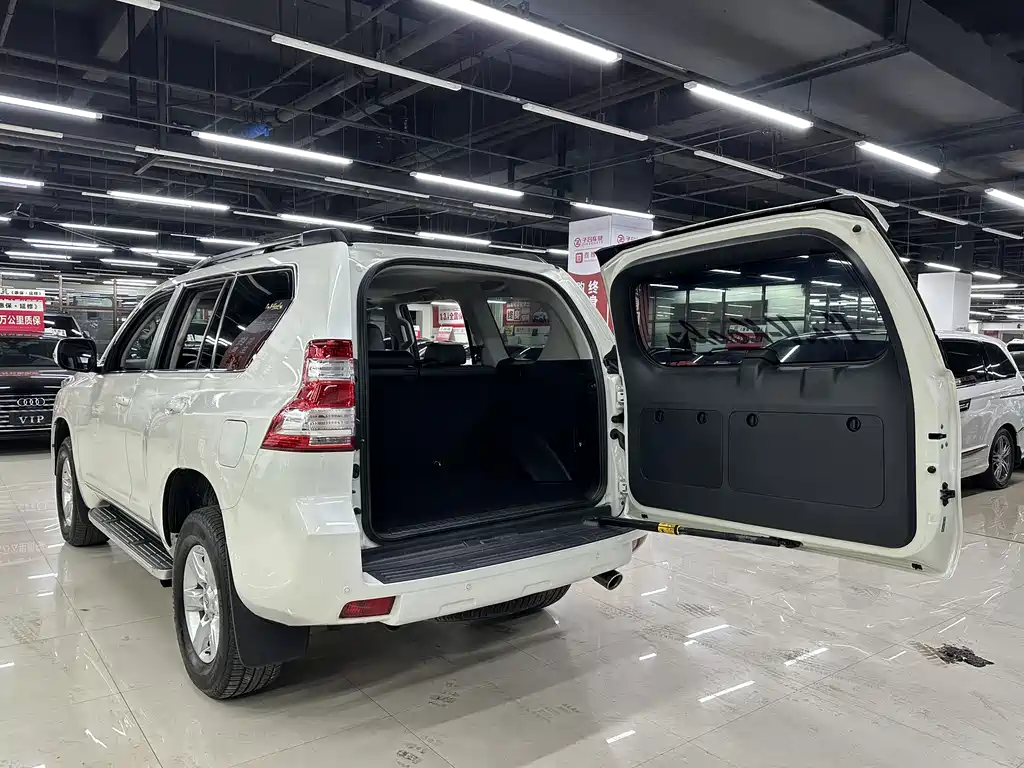 Toyota Prado 2017 — фото 17
