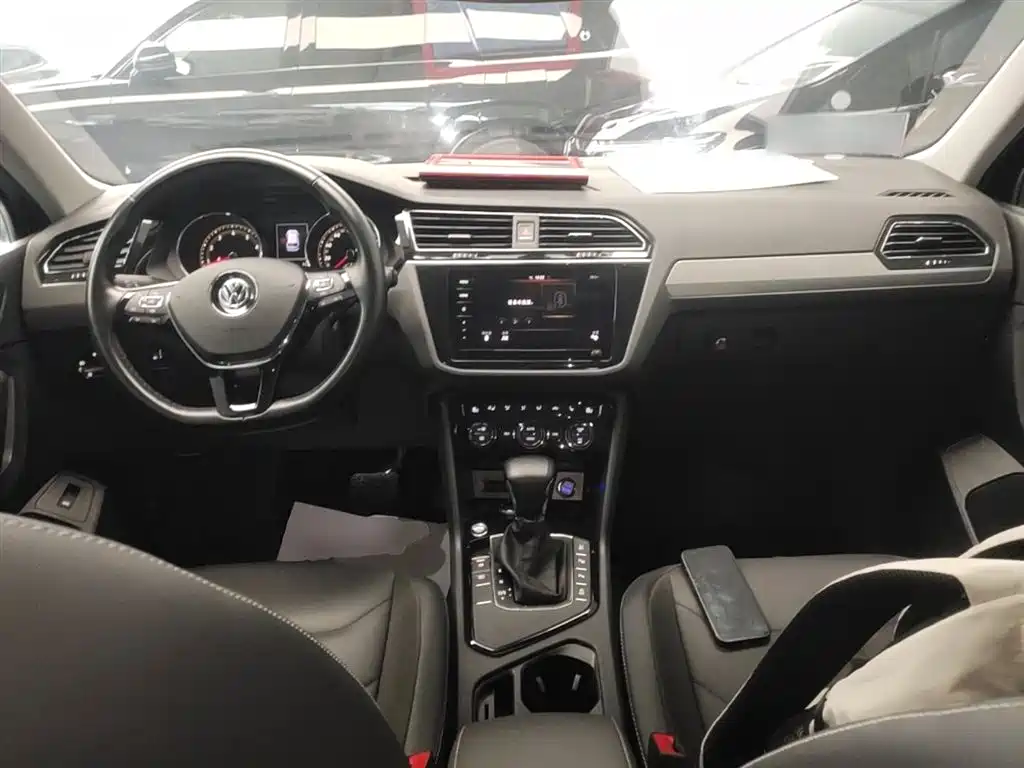 Volkswagen Tiguan L 2019 — фото 10