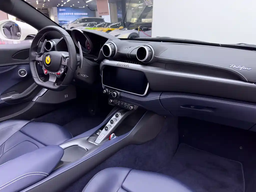 Ferrari Portofino 2019 — фото 16