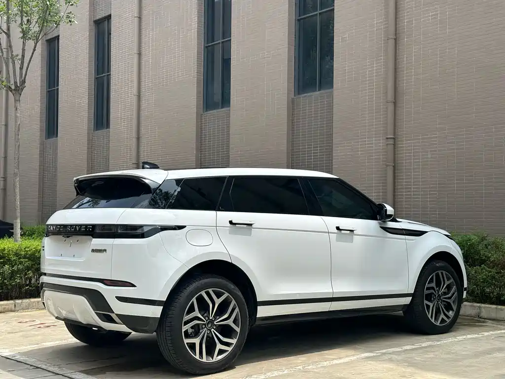 Land Rover Evoque PHEV 2023 — фото 10