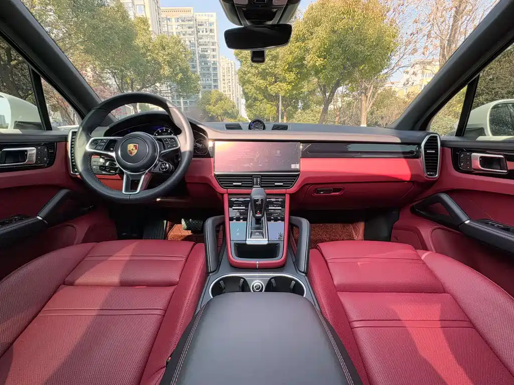 Porsche Cayenne 2023