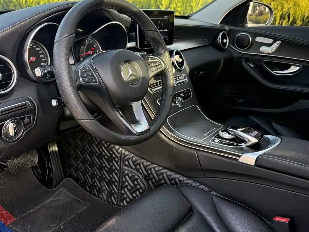 Mercedes-Benz C-Class 2018