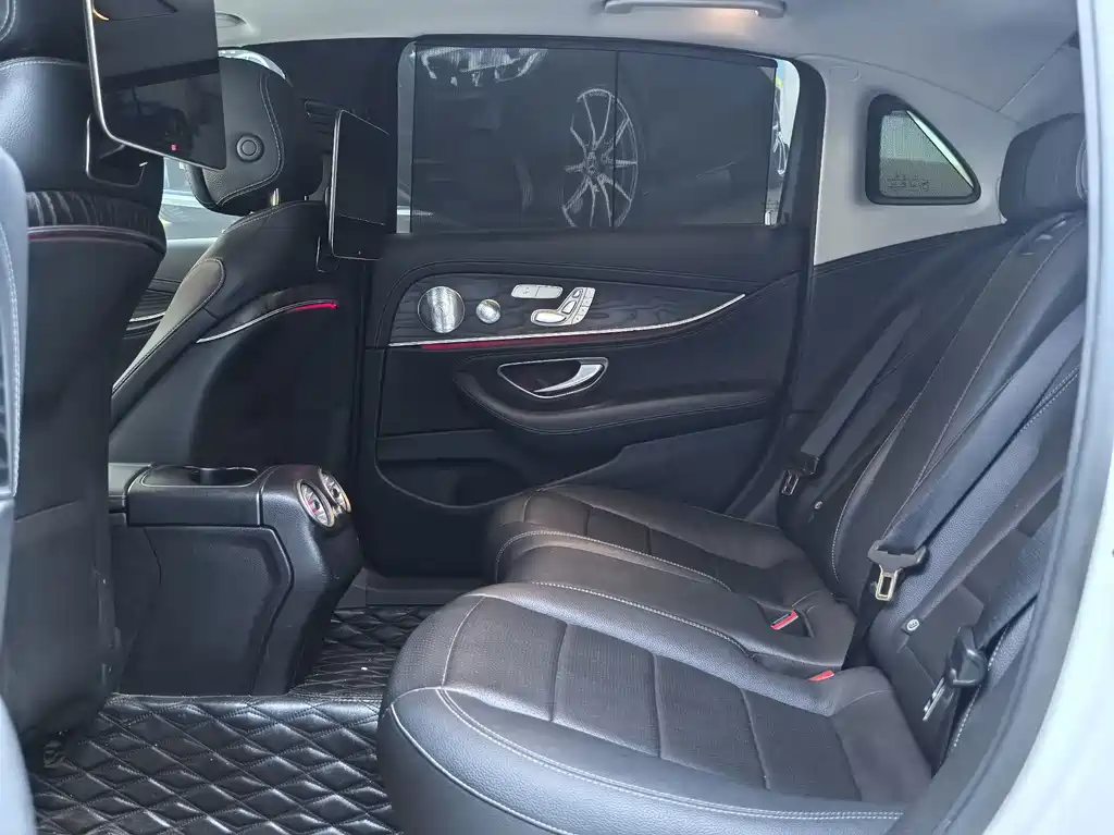 Mercedes-Benz E-Class 2020 — фото 12