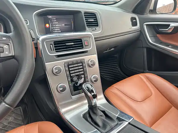 Volvo S60 2020