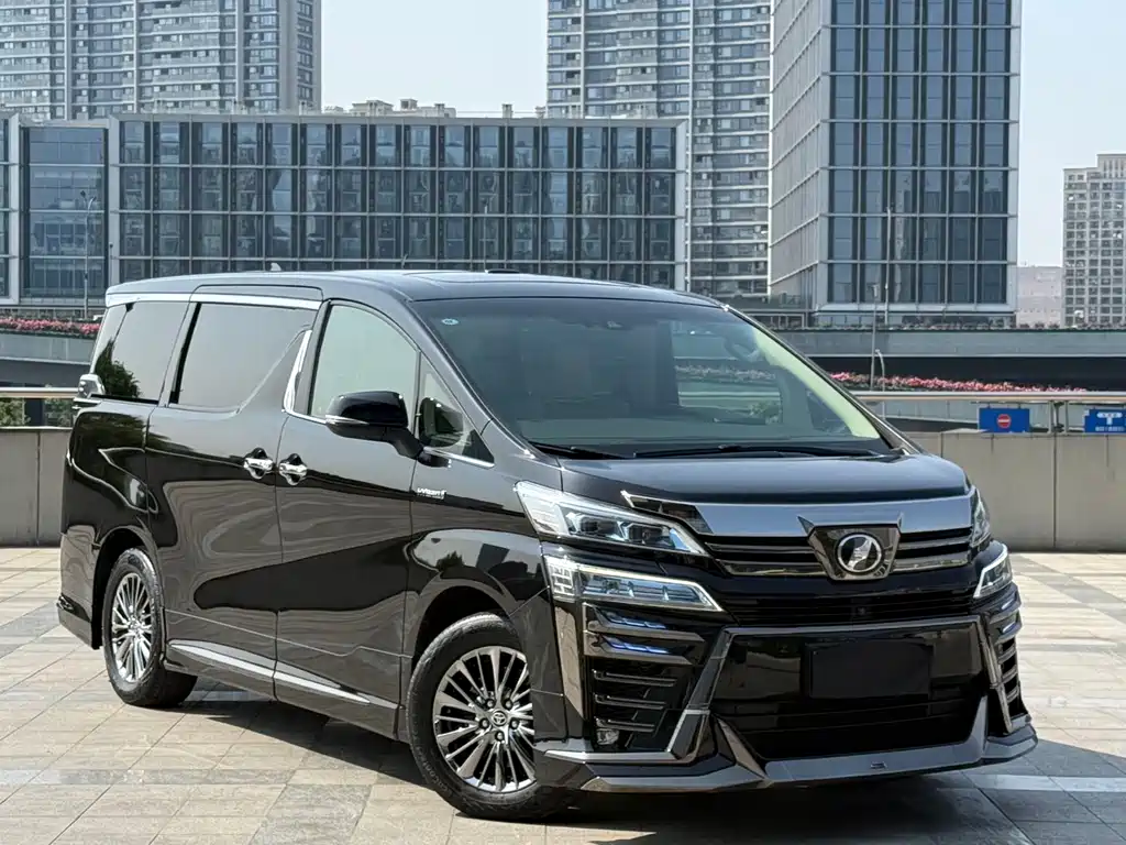 Toyota Vellfire 2022 — фото 3