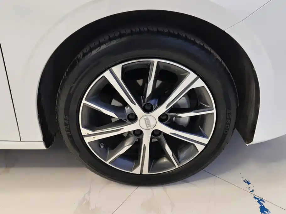 Geely Emgrand 2024