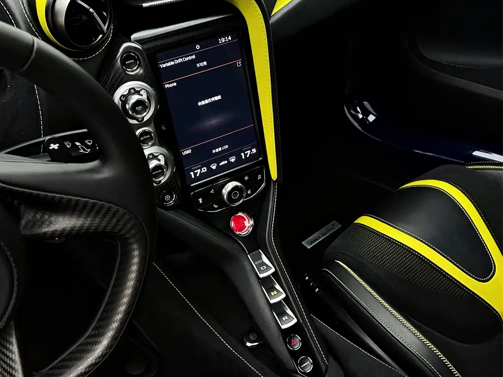 McLaren 720S 2019 — фото 15