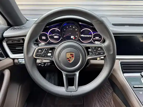 Porsche Panamera 2018