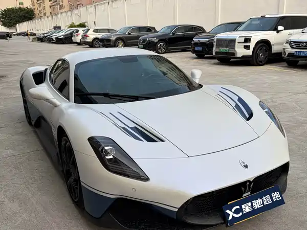 Maserati MC20 2023