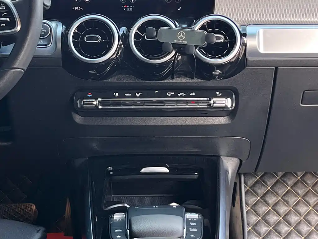 Mercedes-Benz GLB 2023 — фото 14