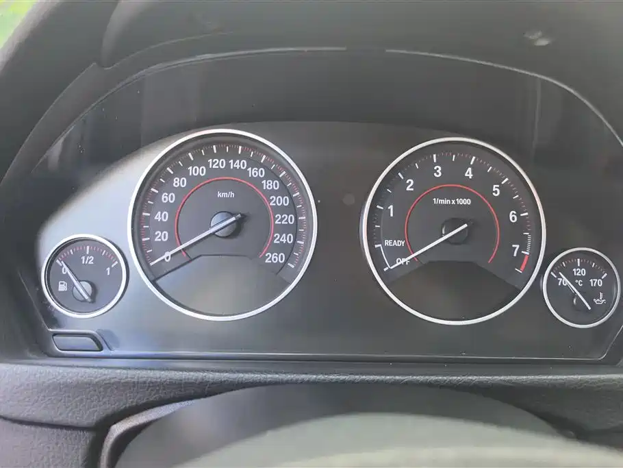 BMW 3 Series 2014 — фото 14
