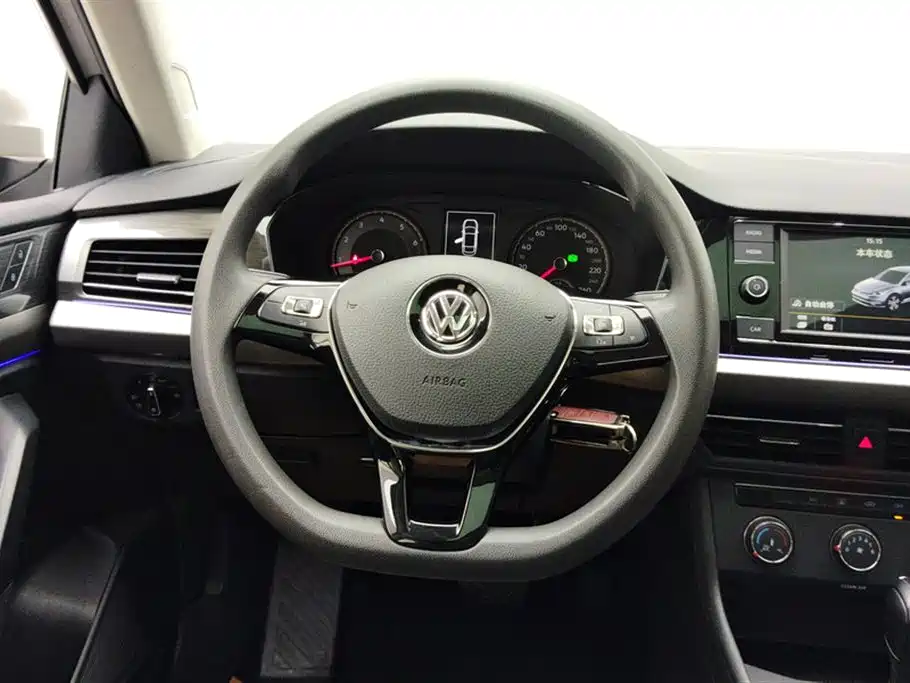 Volkswagen Lavida 2018 — фото 15