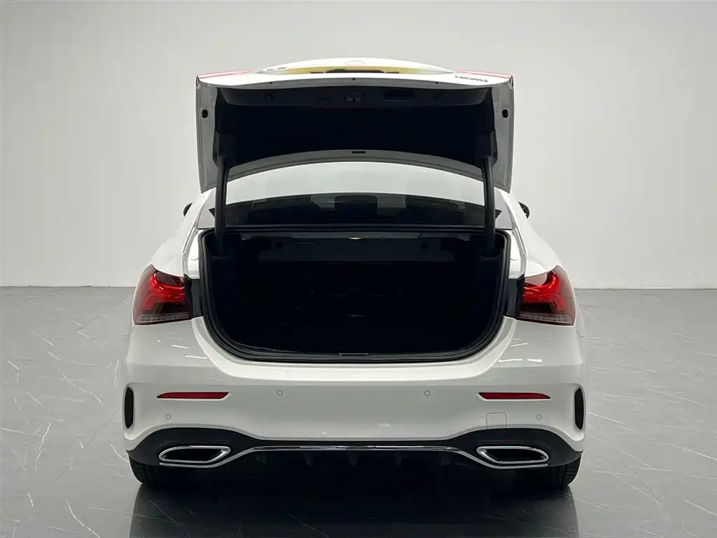 Mercedes-Benz A-Class 2022 — фото 11