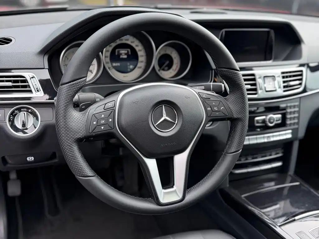 Mercedes-Benz E-Class 2014 — фото 13