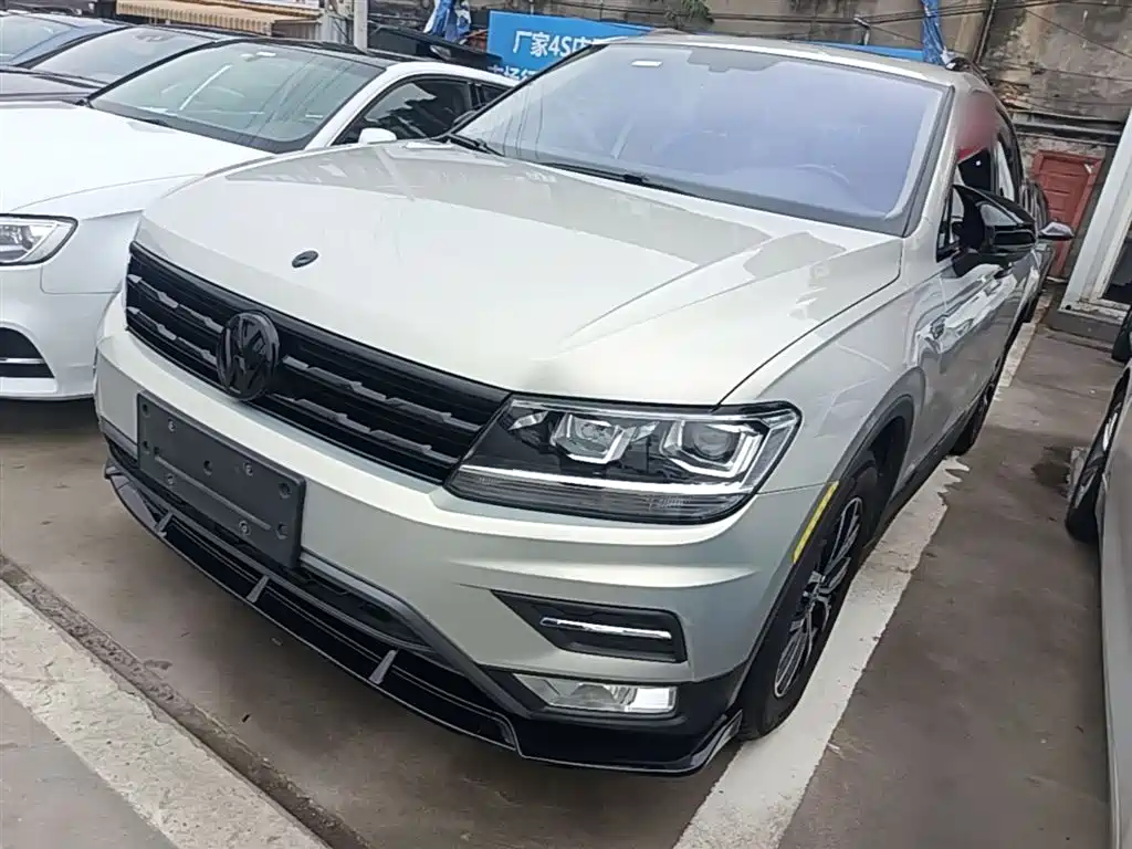 Volkswagen Tiguan L 2018 — фото 2