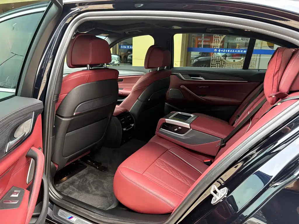 BMW 5 Series 2021