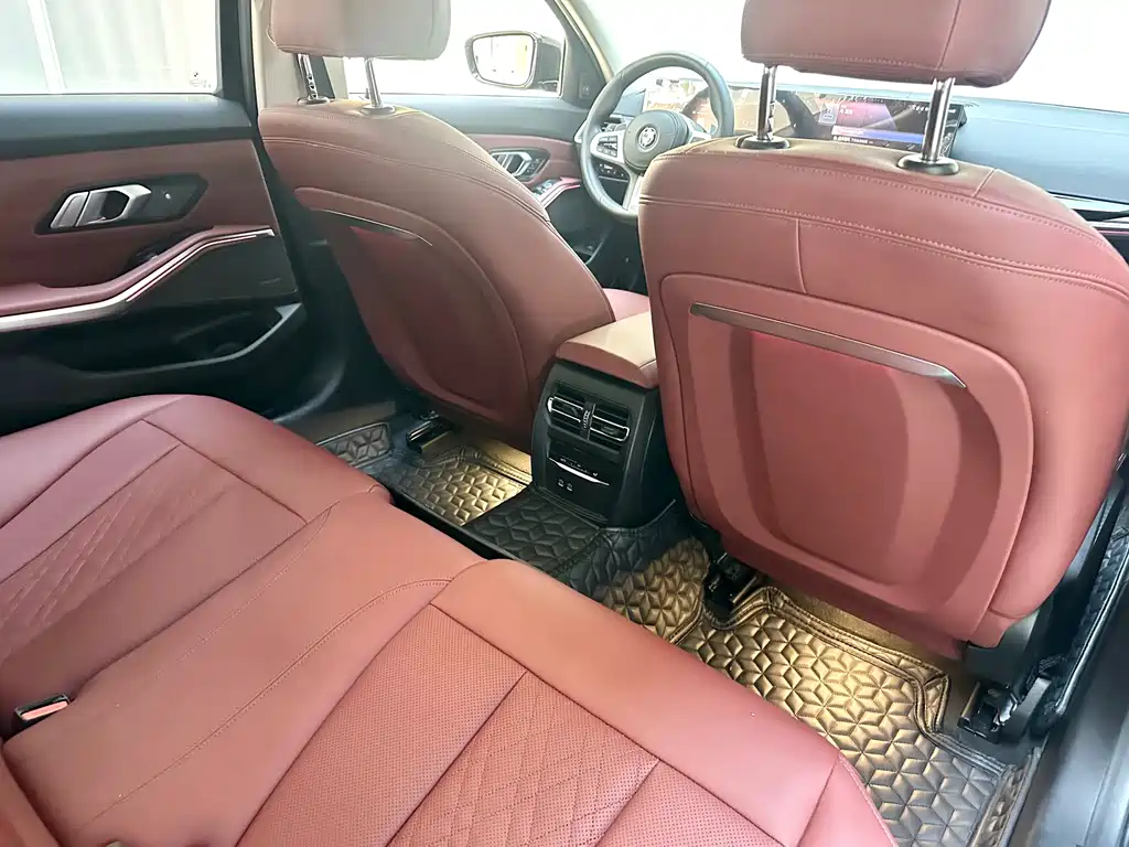 BMW 3 Series 2022 — фото 12