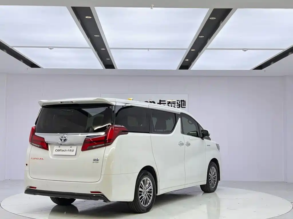 Toyota Alphard 2020 — фото 5