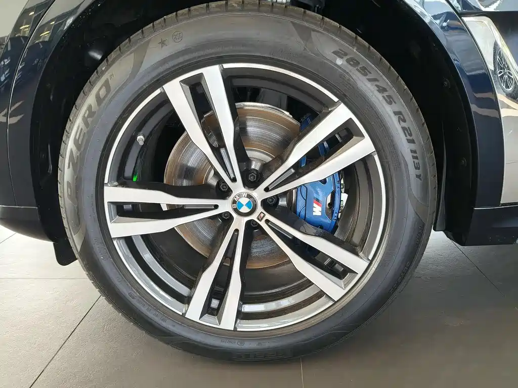 BMW X7 2024 — фото 12
