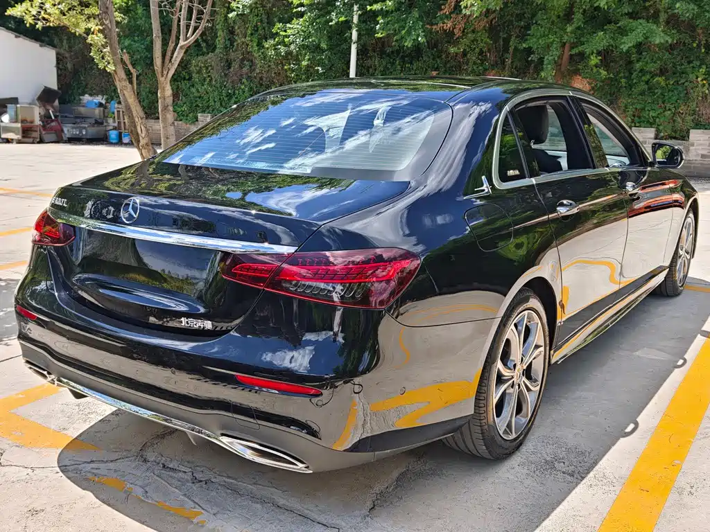 Mercedes-Benz E-Class 2021