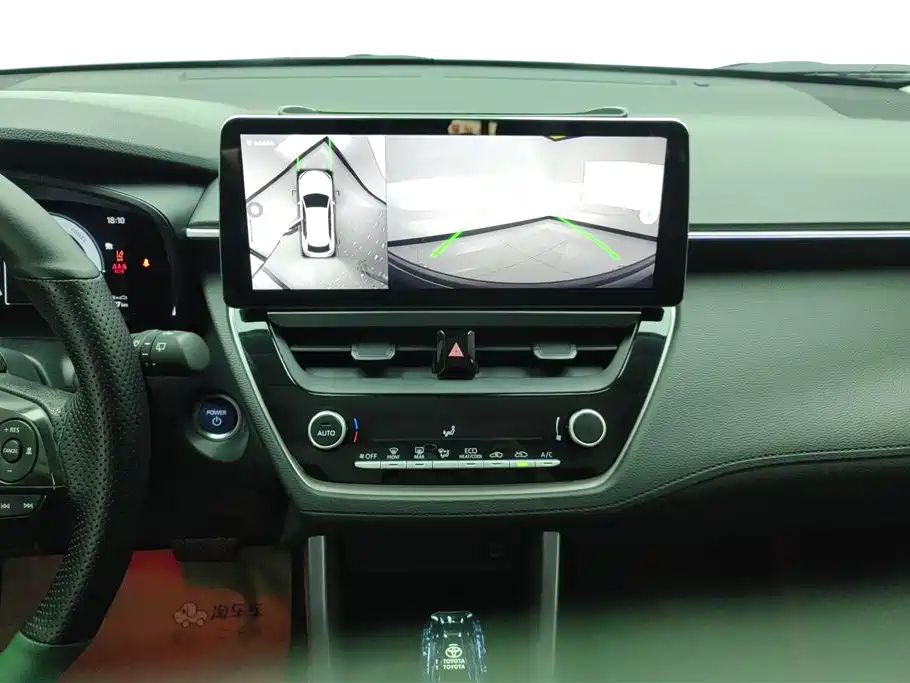 Toyota Corolla Cross 2024 — фото 13
