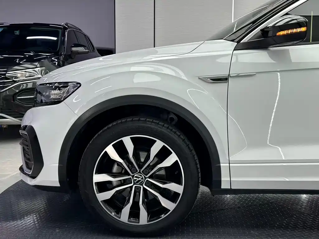 Volkswagen T-Roc 2022 — фото 8