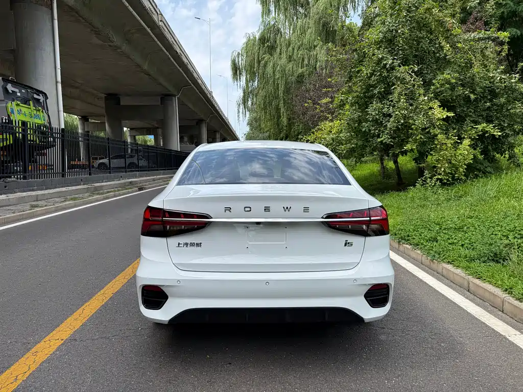 Roewe i5 2021