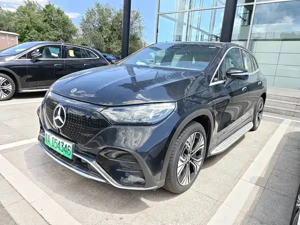 Mercedes-Benz EQE SUV 2025