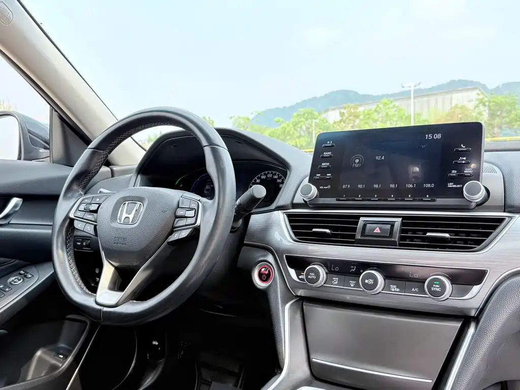 Honda Accord 2019 — фото 12