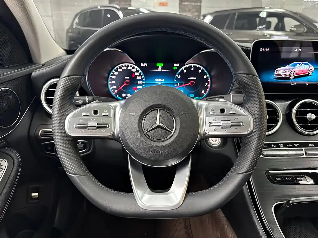 Mercedes-Benz C-Class 2020 — фото 13