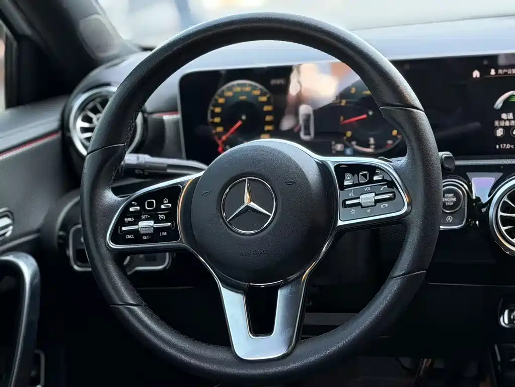 Mercedes-Benz A-Class 2020 — фото 9